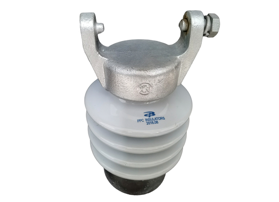 Kekuatan Mekanik Tinggi C-120 Porcelain Line Post Insulator Kerugian rendah