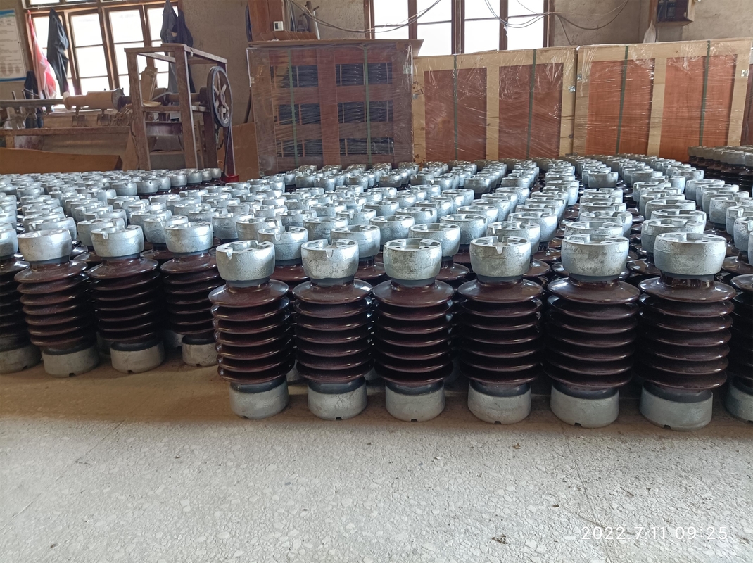 Stasiun Kekuatan Tinggi Post Porcelain Insulator ANSI TR-208 Brown Glaze