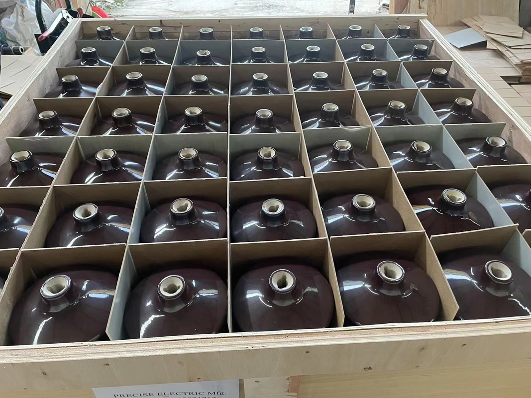 600CD Porselen C-110 Power Transformer Bushing Tegangan Tinggi Standar DIN42531