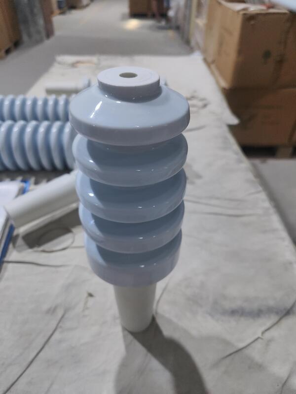 ANSI 4Sheds PB1001 Masukkan Bushing Porselen Transformator Untuk Distribusi