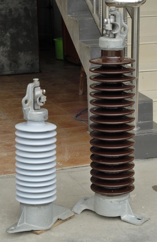 ODM Listrik Porcelain Line Post Insulator ANSI 57 Series