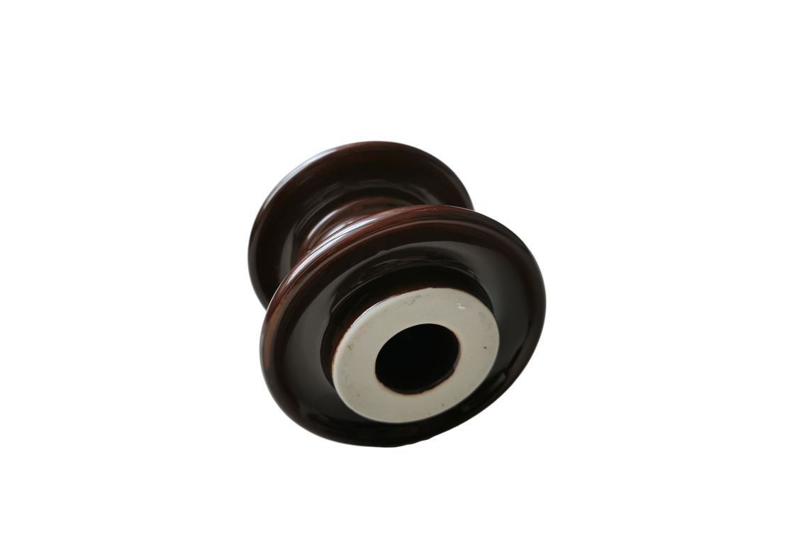 Insulator Jenis Belenggu Porcelain ODM yang Disesuaikan