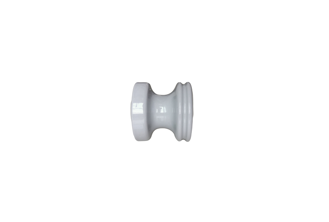 Warna Abu-Abu Muda 18kN ANSI C29.3 Spul Insulator