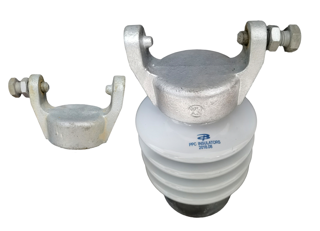 IEC 60168 Anti Rapuh Porcelain Line Post Insulator Abu-abu Muda