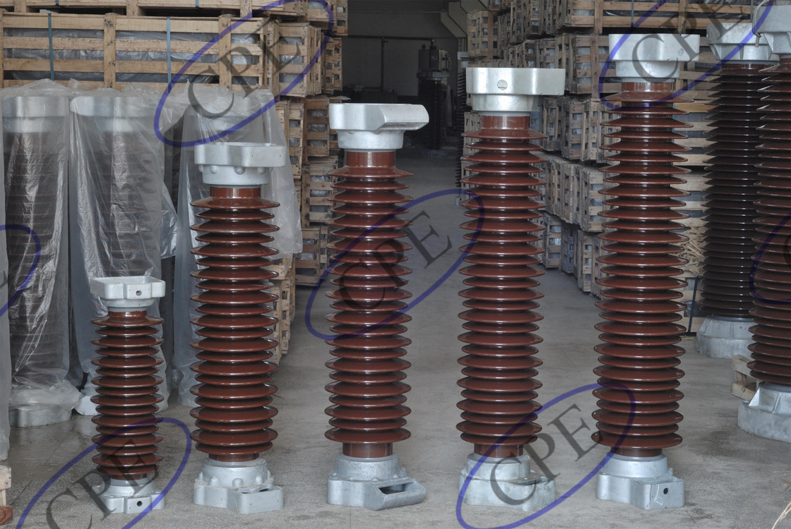 42KV Brown Porcelain Lightning Arrester Insulator Untuk Saluran Transmisi