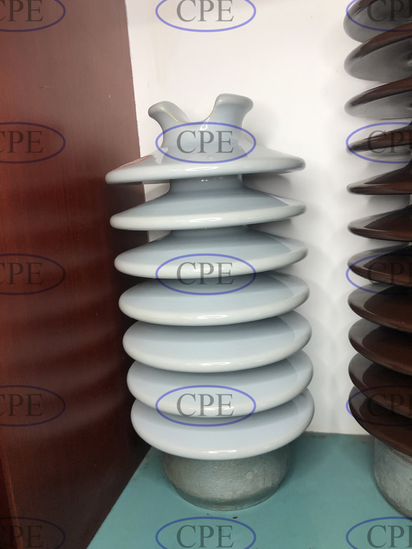 ANSI C29.7 Insulator Pos Porselen Mengkilap Abu-abu Muda