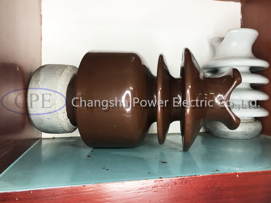 ODM Brown Glazed Porcelain Pin Post Insulator Dengan Perangkat Keras