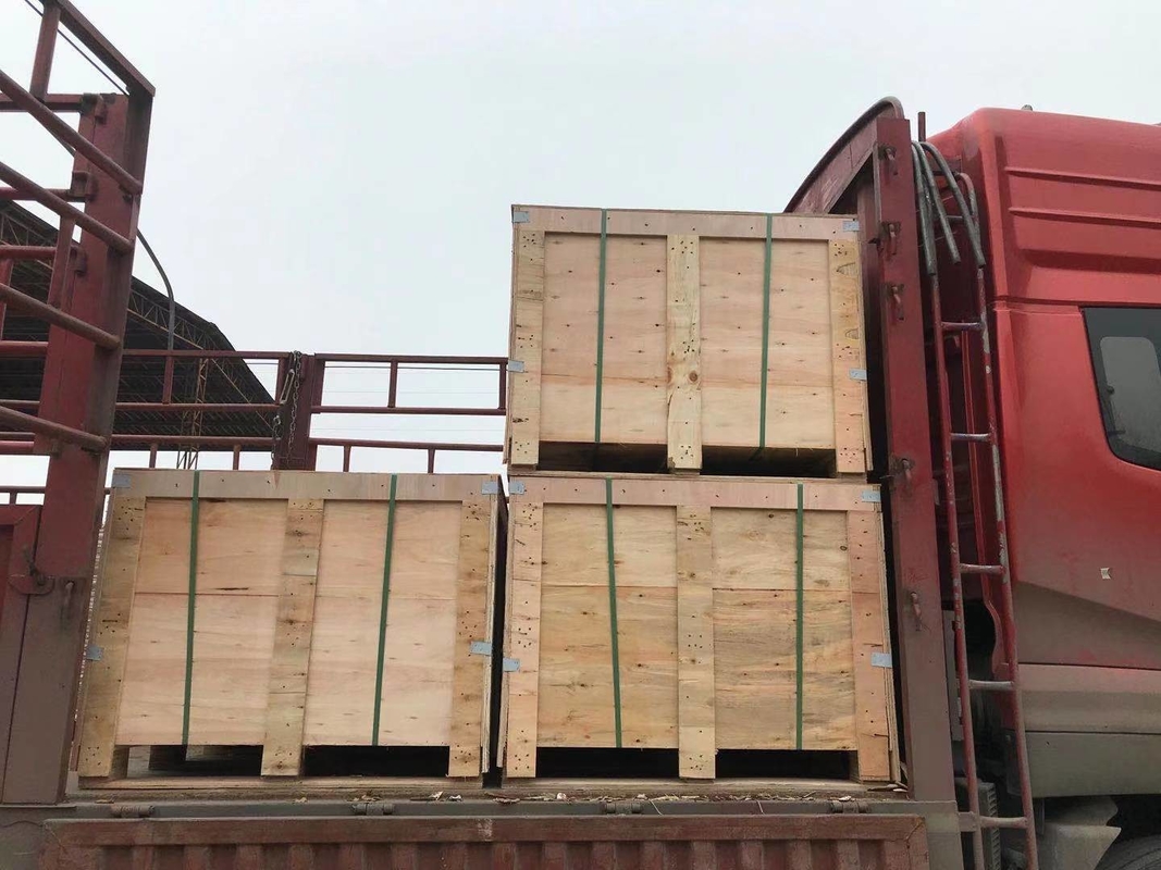 1kV 250A Transformer Porcelain Bushing Dengan Coklat Mengkilap