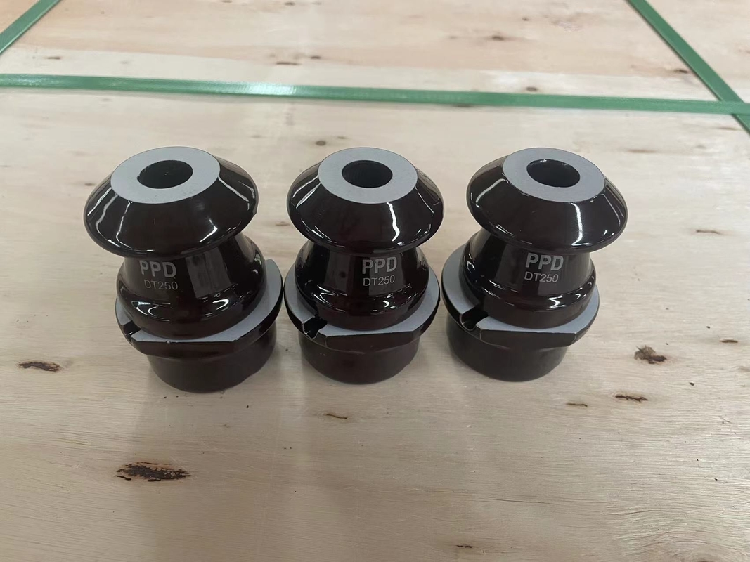 DIN Standar 1kV 250A Transformer Porcelain Bushing CD70MM OEM