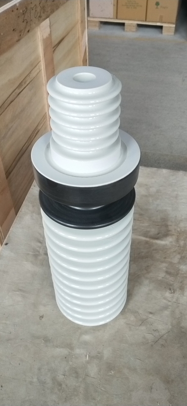 Standar IEC 36kV 12Sheds Gas Insulated Bushing Warna Putih OEM